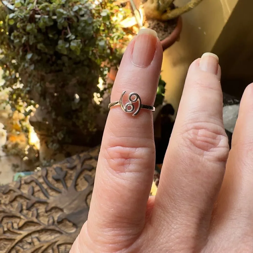 Cancer Sterling Silver Toe Ring - Picture 4 of 5